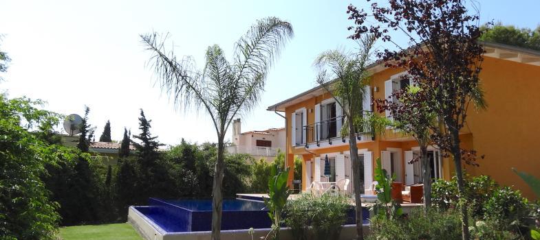 newly-constructed-family-villa-with-views-in-torrenova