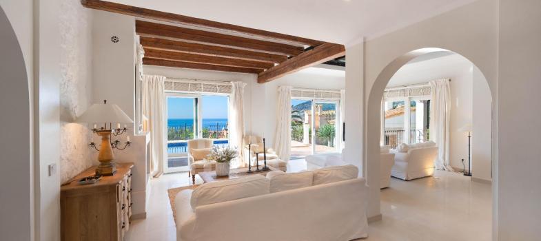 mediterranean-villa-with-beautiful-views-in-camp-de-mar